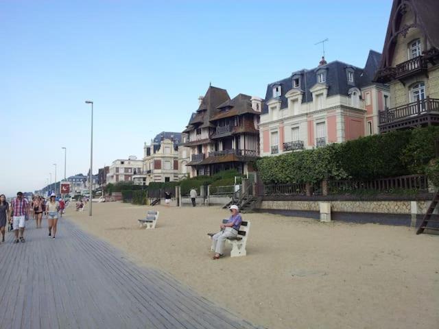 Un Chez Soi Bord De Mer Trouville-sur-Mer Exteriér fotografie